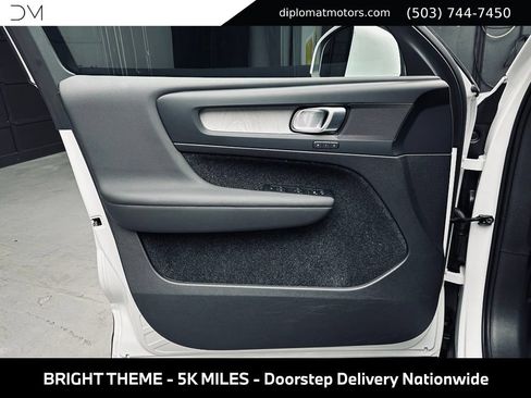 Used 2025 Volvo XC40 B5 Core w/ Protection Package Premier AWD/4WD image 26