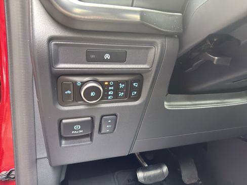 New 2025 Ford F150 Lariat w/ Equipment Group 502A High image 40