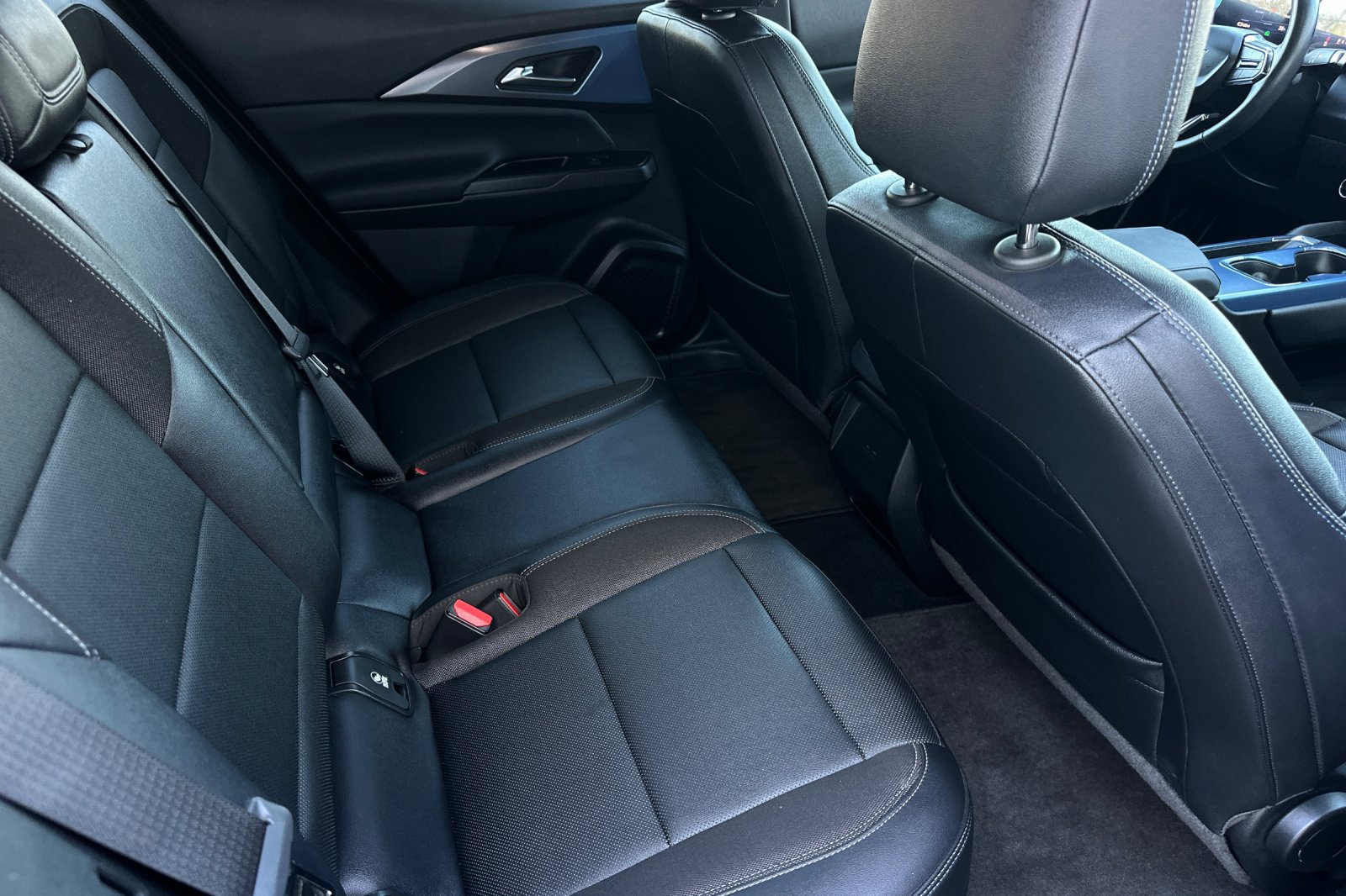 Used 2024 Chevrolet Equinox EV LT FWD image 19