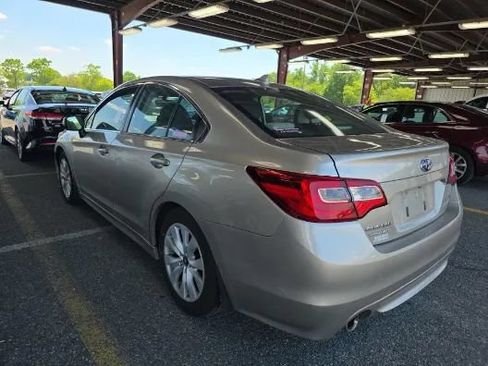 Used 2017 Subaru Legacy 2.5i Premium AWD/4WD image 6