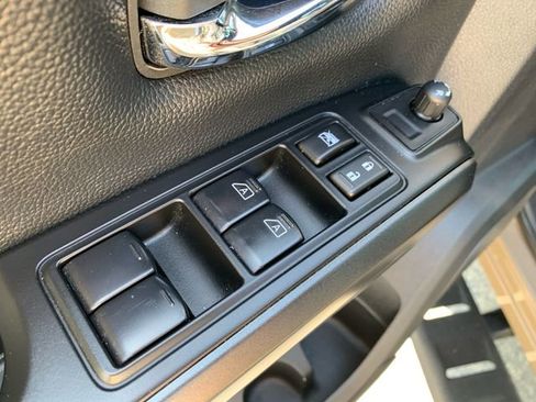 Used 2024 Nissan Titan PRO-4X w/ Off Road Protection Package image 18