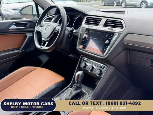 Used 2018 Volkswagen Tiguan SE AWD/4WD image 13