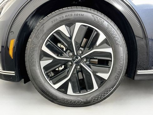Used 2024 Kia EV6 Wind w/ Wind Technology Package AWD/4WD image 11