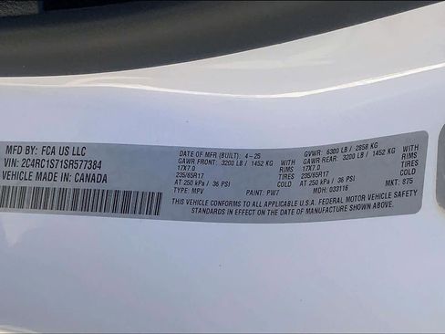 Used 2025 Chrysler Pacifica Select image 33