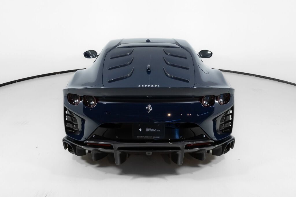 Certified 2022 Ferrari 812 Competizione RWD image 7