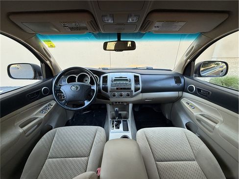 Used 2009 Toyota Tacoma PreRunner RWD image 16