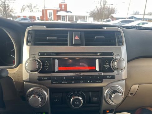 Used 2011 Toyota 4Runner SR5 image 7