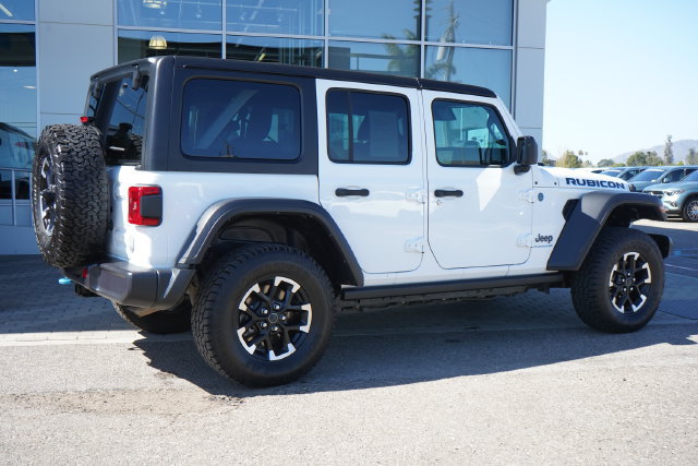 Used 2024 Jeep Wrangler Unlimited Rubicon 4xe AWD/4WD image 9