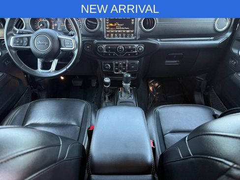 Used 2022 Jeep Wrangler Unlimited Sahara AWD/4WD image 12