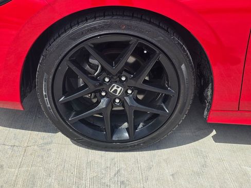 Used 2023 Honda Civic Sport image 8