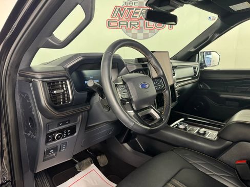 Used 2024 Ford Expedition Max Platinum image 10