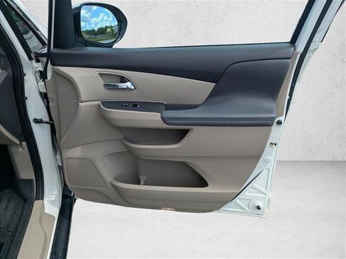 Used 2016 Honda Odyssey EX-L image 27