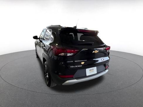 Used 2025 Chevrolet TrailBlazer LT FWD image 16