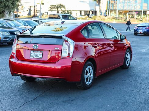 Used 2015 Toyota Prius Three image 11