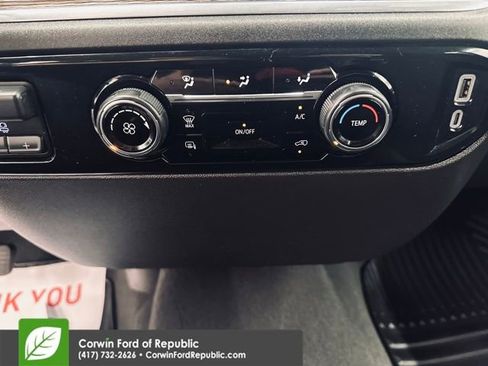 Used 2024 Chevrolet Silverado 2500 LT image 26