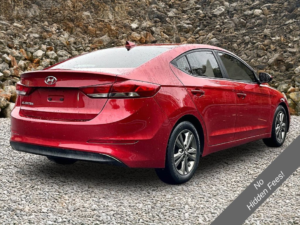 Used 2017 Hyundai Elantra SE FWD image 2