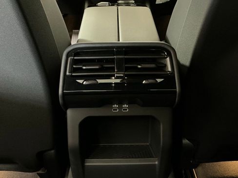 New 2026 BMW 530i w/ Premium Package image 28