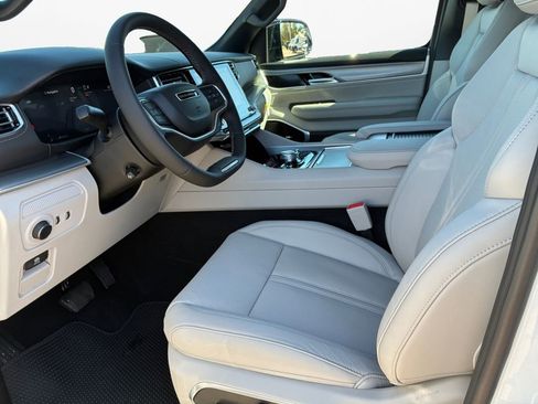 New 2026 Jeep Grand Wagoneer Limited AWD/4WD image 19