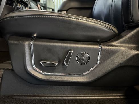 Used 2017 Ford F350 Platinum w/ FX4 4x4 Off Road Package image 26