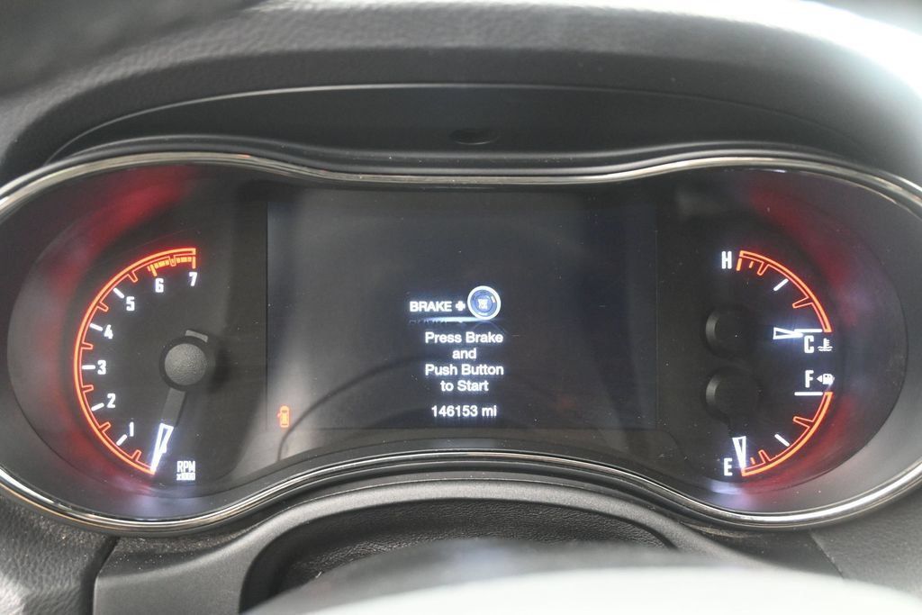 Used 2018 Dodge Durango R/T w/ Technology Group AWD/4WD image 14