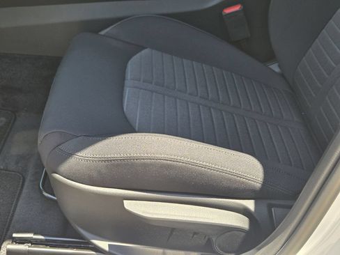 New 2026 Kia K5 LXS FWD image 17