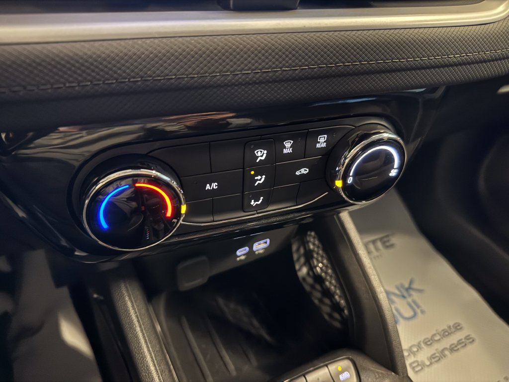 Used 2025 Chevrolet TrailBlazer LT AWD/4WD image 15