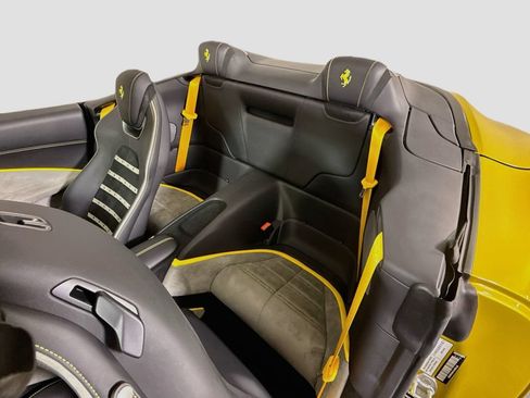 Certified 2024 Ferrari Roma Spider RWD image 20
