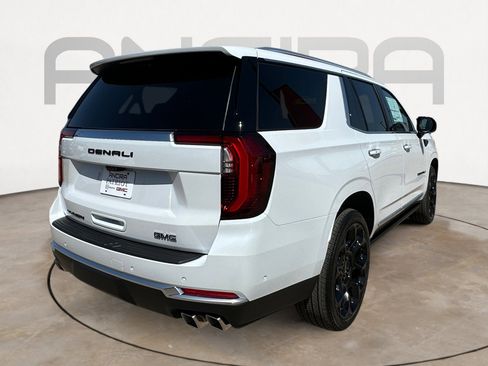 New 2026 GMC Yukon Denali w/ Denali Reserve Package image 10