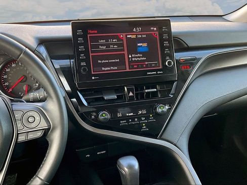 Used 2021 Toyota Camry XSE image 11