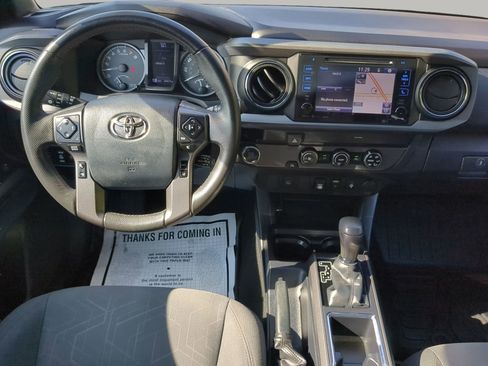 Used 2019 Toyota Tacoma TRD Sport image 43