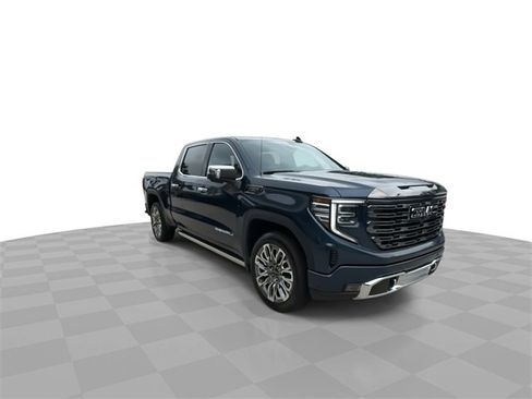 Used 2023 GMC Sierra 1500 Denali Ultimate image 2