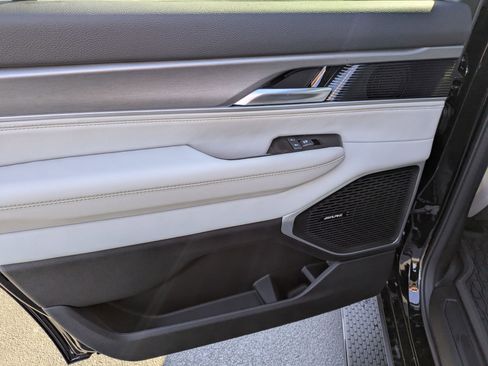 New 2026 Jeep Grand Wagoneer 2WD image 21