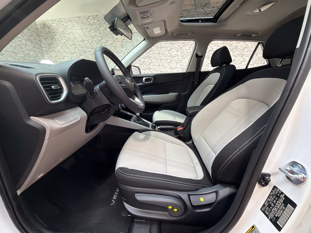 New 2026 Hyundai Venue SEL FWD image 22