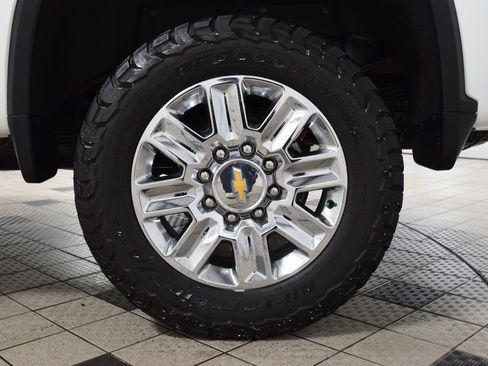 Used 2024 Chevrolet Silverado 3500 High Country w/ Technology Package image 29