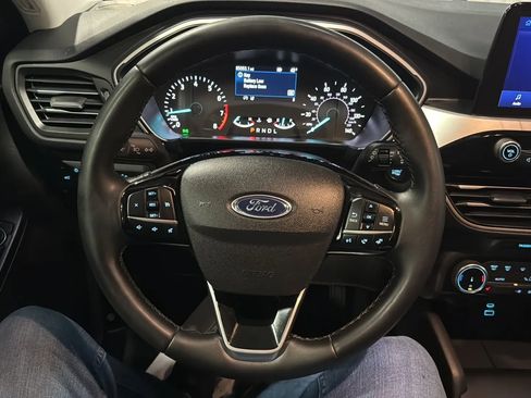 Used 2022 Ford Escape SEL image 10