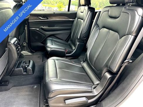 Used 2024 Jeep Grand Cherokee L Limited w/ Luxury Tech Group II AWD/4WD image 19