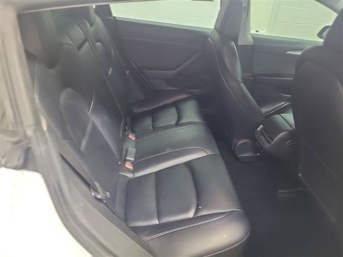 Used 2022 Tesla Model 3 Long Range AWD/4WD image 5
