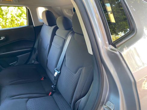 Used 2018 Jeep Compass Sport FWD image 40