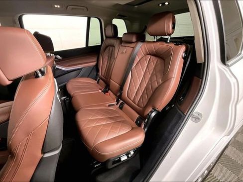 Used 2023 BMW X7 xDrive40i w/ Parking Assistance Package image 26