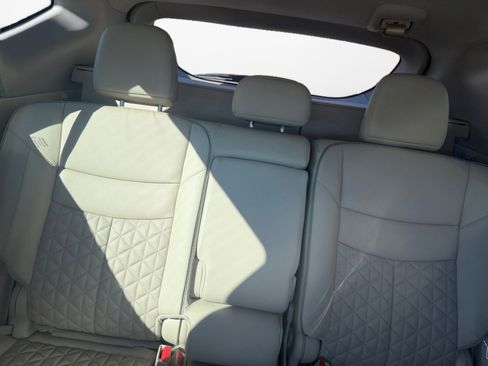 Used 2019 Nissan Murano Platinum image 15