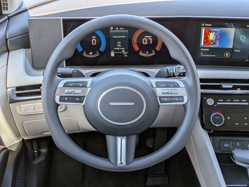 New 2026 Hyundai Tucson SEL image 16