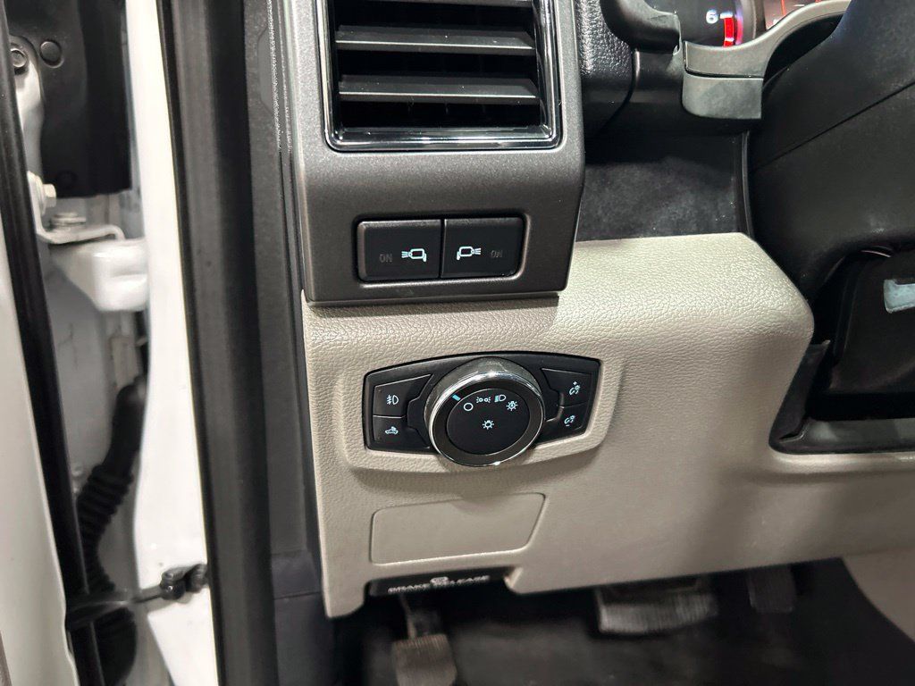 Certified 2021 Ford F250 XLT w/ XLT Premium Package AWD/4WD image 13