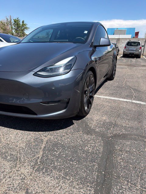 Used 2022 Tesla Model Y Performance AWD/4WD image 2