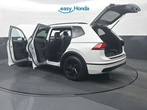 Used 2023 Volkswagen Tiguan SE R-Line image 37