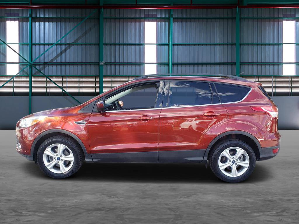 Used 2016 Ford Escape SE FWD image 2