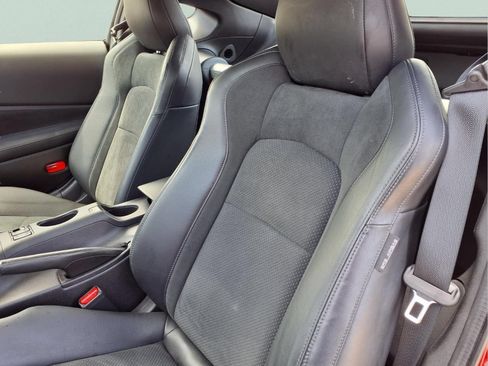 Used 2025 Nissan Z Performance w/ Floor Mat Package RWD image 12