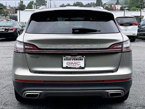 Used 2023 Lincoln Nautilus Reserve AWD/4WD image 6