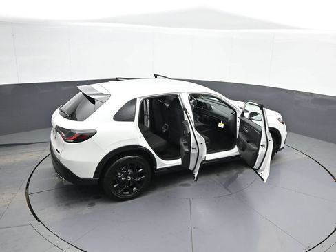 Used 2025 Honda HR-V Sport image 43