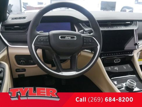 New 2026 Jeep Grand Cherokee Limited w/ Limited Altitude Package AWD/4WD image 38