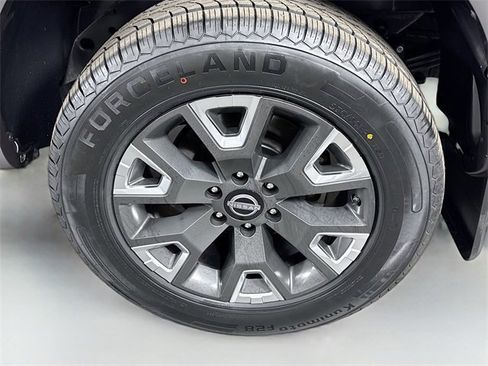 Used 2023 Nissan Titan Platinum Reserve w/ Moonroof Package image 33